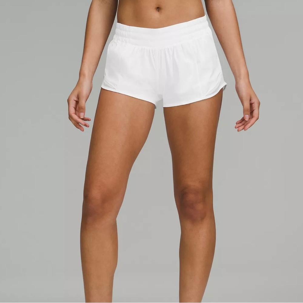 Lulu lemon white size 2 hotty hot low rise shorts.